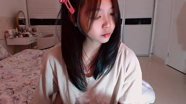 -Lucky Girl online show from November 21, 2025, 3:16 am