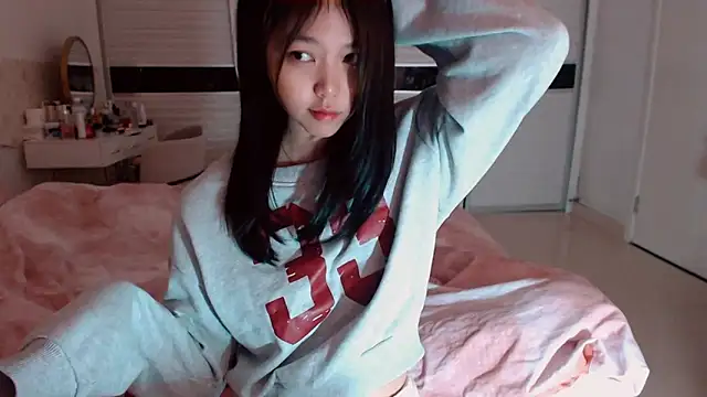 -Lucky Girl online show from December 5, 2025, 3:15 am