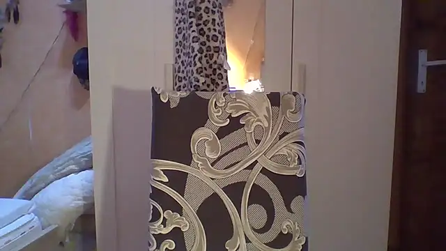 tmona1917 online show from September 11, 2025, 8:36 am