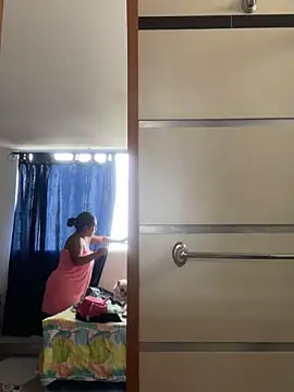 emmyjhonson07 online show from February 21, 2025, 3:32 pm