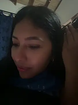 emmyjhonson07 online show from January 6, 2026, 11:51 pm