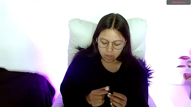 SamanthaRoldaan online show from February 14, 2025, 5:46 pm