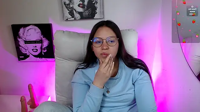 SamanthaRoldaan online show from December 4, 2025, 9:34 pm