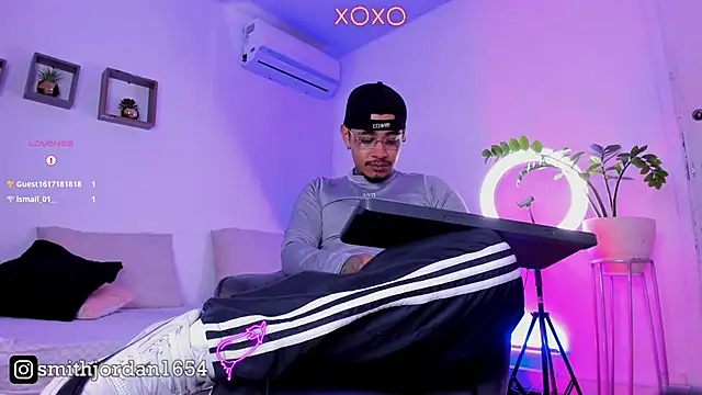 Snapshot of JordanSmiith_ chatting on January 4, 2025, 12:59 am JordanSmiith online show from January 4, 2025, 12:59 am