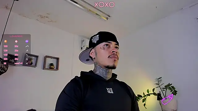 Snapshot of JordanSmiith_ chatting on February 1, 2025, 8:26 pm JordanSmiith online show from February 1, 2025, 8:26 pm
