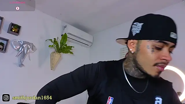 Snapshot of JordanSmiith_ chatting on September 30, 2025, 9:20 pm JordanSmiith online show from September 30, 2025, 9:20 pm