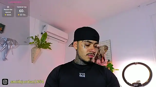 JordanSmiith  online show from November 6, 2025, 8:54 pm