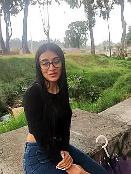 Snapshot of Wanda_and_cosmo_ chatting on March 5, 2025, 7:17 pm Wanda and cosmo online show from March 5, 2025, 7:17 pm