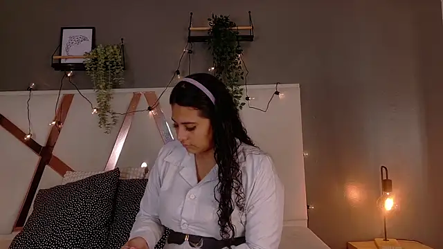 Snapshot of eva_daemon chatting on October 1, 2025, 11:38 am eva daemon online show from October 1, 2025, 11:38 am