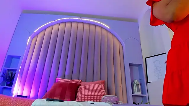 Snapshot of eva_daemon chatting on October 2, 2025, 11:39 am eva daemon online show from October 2, 2025, 11:39 am