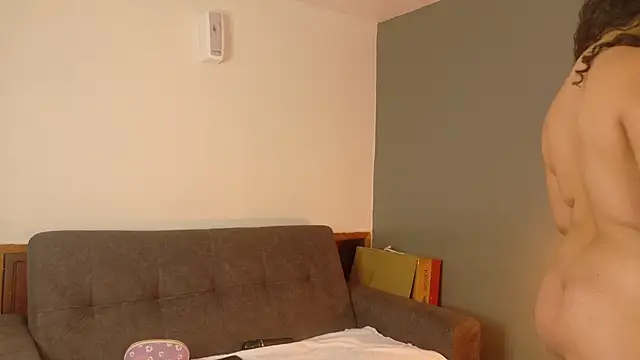 Snapshot of eva_daemon chatting on October 6, 2025, 11:40 am eva daemon online show from October 6, 2025, 11:40 am