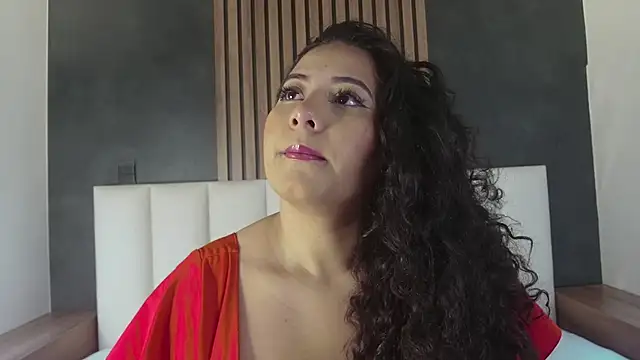 Snapshot of eva_daemon chatting on November 11, 2025, 11:43 am eva daemon online show from November 11, 2025, 11:43 am