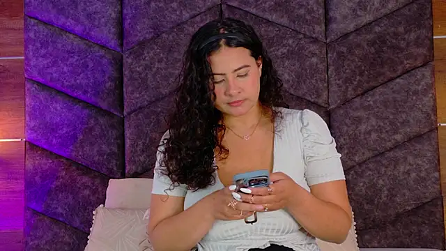 Snapshot of eva_daemon chatting on January 10, 2026, 11:45 am eva daemon online show from January 10, 2026, 11:45 am