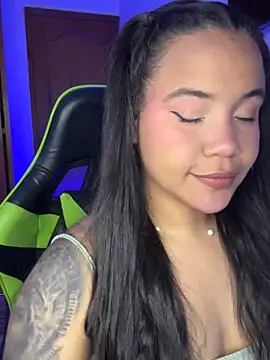 leila 22 online show from March 14, 2026, 8:09 am