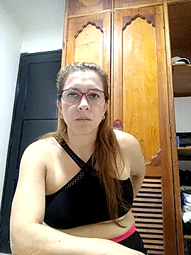 mademonsexy online show from April 19, 2026, 8:33 pm