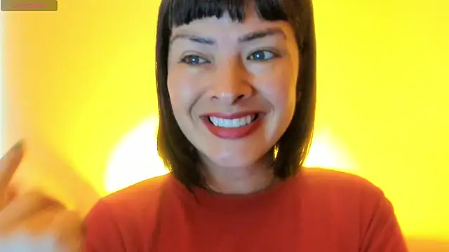 queen fetish online show from December 4, 2025, 1:42 pm