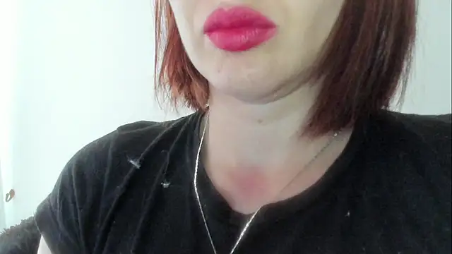 queen fetish online show from February 20, 2026, 2:28 pm