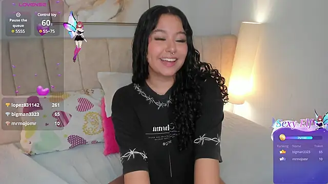 Atenea cuteee online show from December 13, 2024, 5:05 am