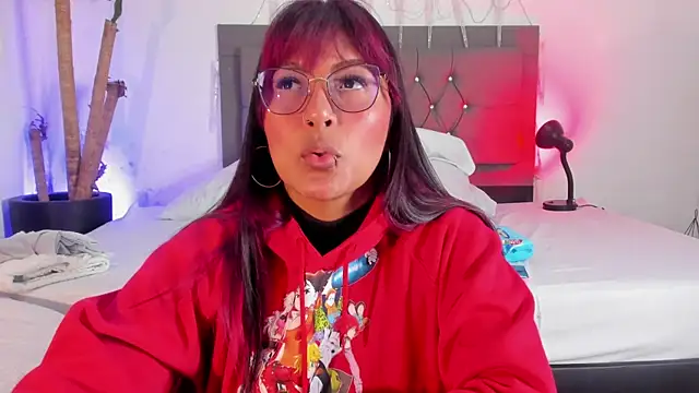 evelynjohnsoon online show from January 4, 2025, 1:31 pm