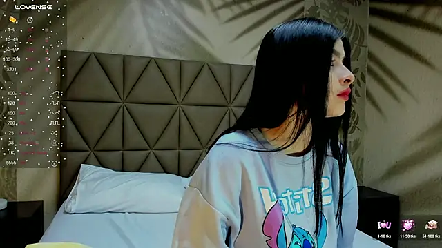 AnneDixie online show from March 3, 2026, 3:01 am