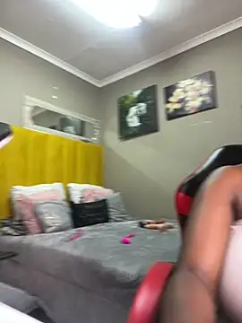 Bustygoddess32 online show from January 23, 2025, 11:58 am