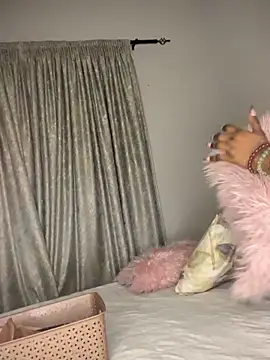 Snapshot of Bustygoddess32 chatting on December 18, 2025, 8:04 pm Bustygoddess32 online show from December 18, 2025, 8:04 pm