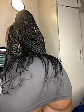 Snapshot of Bustygoddess32 chatting on January 14, 2026, 2:39 am Bustygoddess32 online show from January 14, 2026, 2:39 am