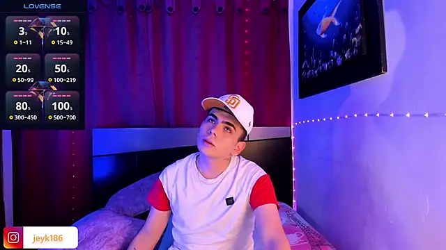 Snapshot of Jey_keler1 chatting on February 12, 2025, 12:48 am Jey keler1 online show from February 12, 2025, 12:48 am