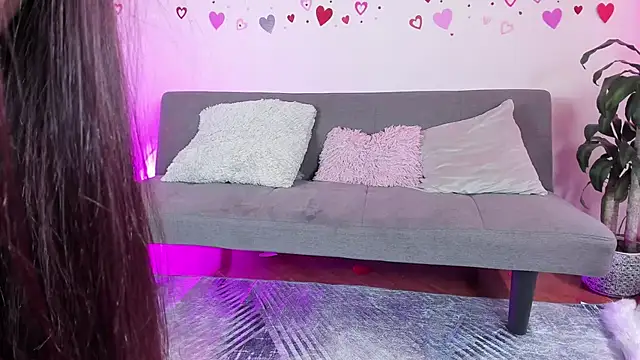 artmiaa online show from February 19, 2025, 5:06 pm