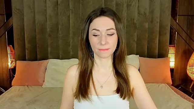 KimmmLi online show from November 25, 2025, 2:06 pm