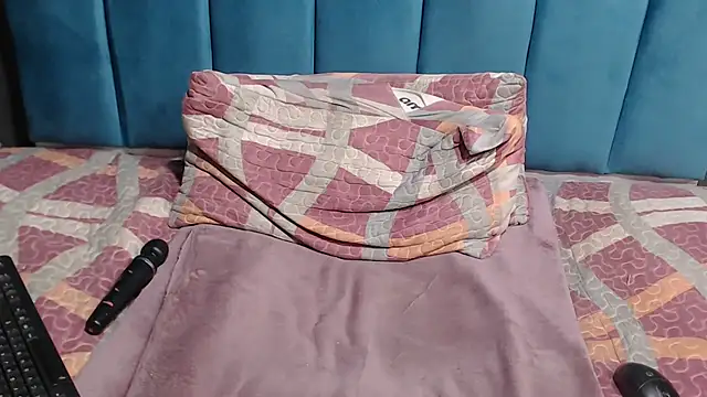 BLACKberry008 online show from March 16, 2025, 4:41 am