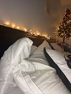 DestineeJayde online show from November 23, 2025, 7:52 am