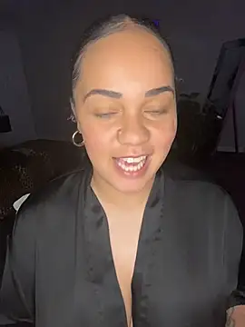 Snapshot of DestineeJayde chatting on May 4, 2026, 9:49 am DestineeJayde online show from May 4, 2026, 9:49 am