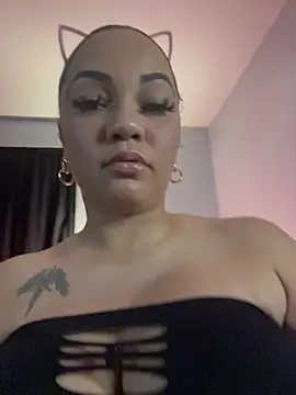 DestineeJayde online show from July 14, 2026, 5:01 am