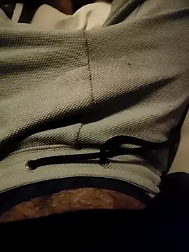 Snapshot of NilsonDick chatting on April 10, 2026, 10:47 pm NilsonDick online show from April 10, 2026, 10:47 pm