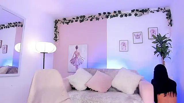 Snapshot of Kim_ev chatting on December 4, 2024, 8:01 am Kim ev online show from December 4, 2024, 8:01 am