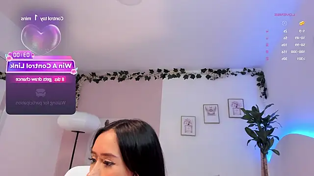 Snapshot of Kim_ev chatting on December 15, 2024, 11:45 am Kim ev online show from December 15, 2024, 11:45 am