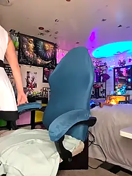 TrenaAnne online show from March 1, 2025, 1:32 am