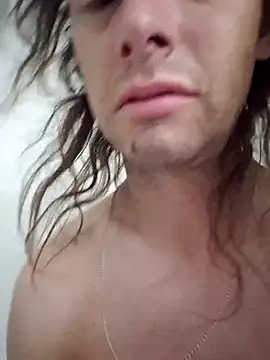 cdressupdiva online show from February 4, 2026, 4:29 am