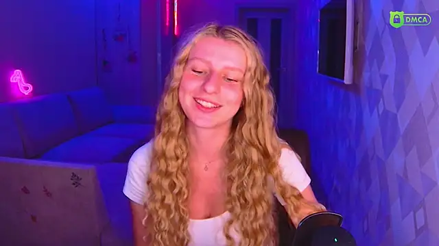 AmaliaQueen online show from October 4, 2025, 3:43 pm