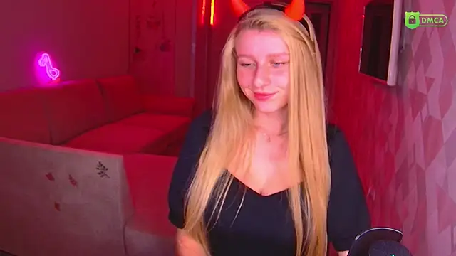 AmaliaQueen online show from October 30, 2025, 3:02 pm