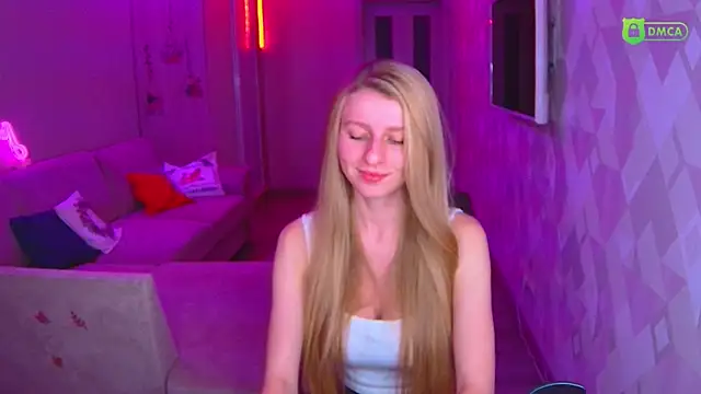 AmaliaQueen online show from December 19, 2025, 4:03 pm