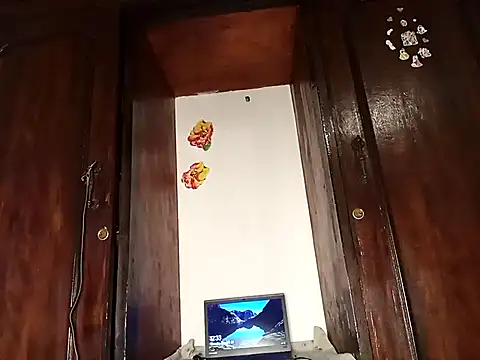 The-Peach-Flexer online show from October 29, 2025, 9:38 pm