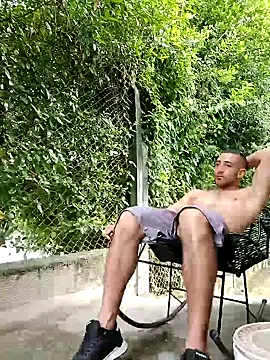 sebasxx97 online show from February 2, 2025, 7:35 pm