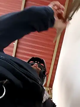 sebasxx97 online show from September 9, 2025, 2:27 pm