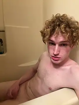 CreamyAustin online show from March 10, 2026, 1:43 am