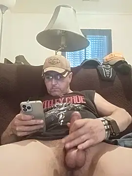Lovinglife421 online show from June 26, 2026, 10:47 pm