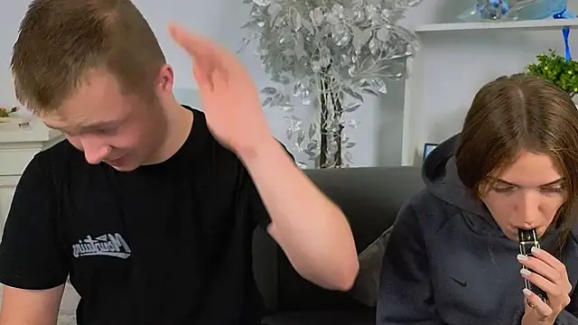  Olli  Stiw  online show from October 22, 2025, 8:14 am