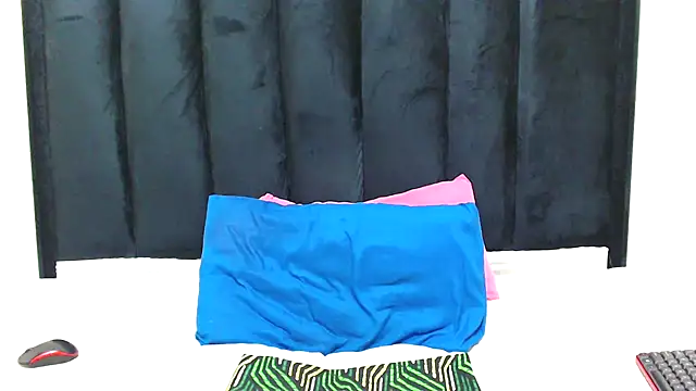 EBONY WILD ASS online show from May 8, 2026, 1:11 am