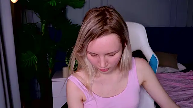 Beatrica Klein online show from January 14, 2025, 5:23 pm